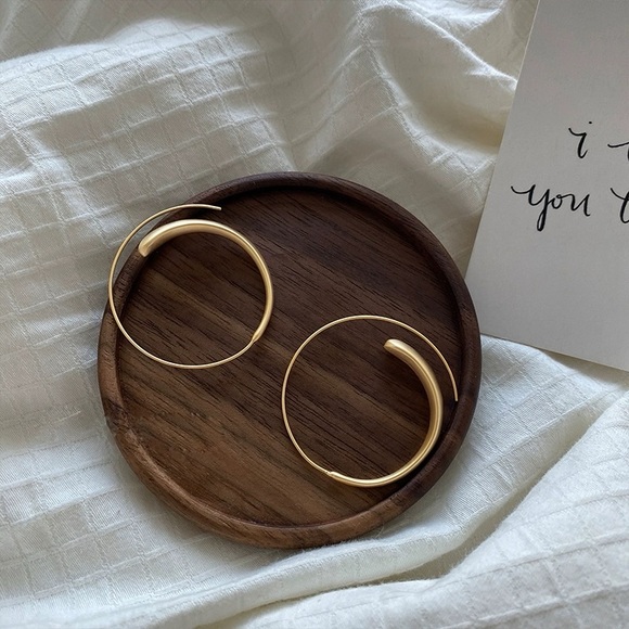 3/$20 Gold Matte Brushed Dainty Hoop Earrings - Picture 4 of 8